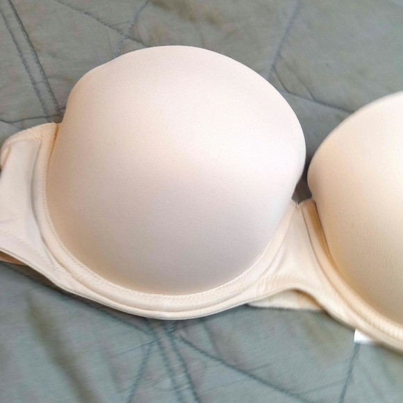 PINK VICTORIA'S SECERT BRA - Picture 2 of 8